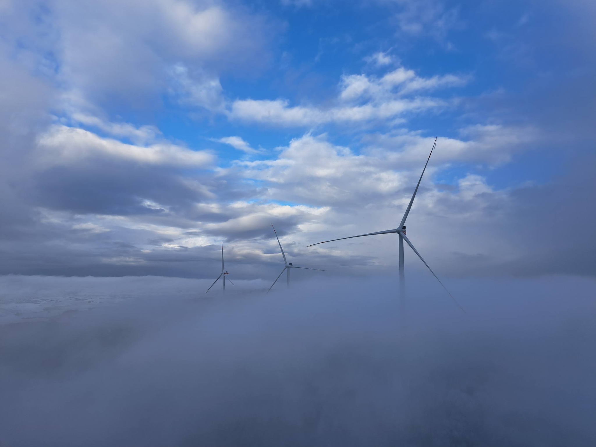 #20 Vestas V150 4,2 MW installées au parc éolien de Hohfleck à Sonnenbühl, Allemagne, photo de Piotr Nowak
