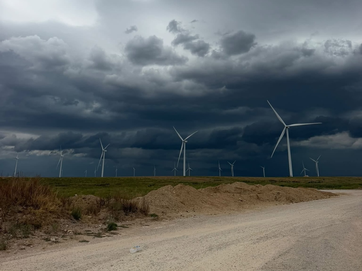 #39 GE 2.8x wind turbines installed in Sulphur, Oklahoma, USA, courtesy Taegan Abrams